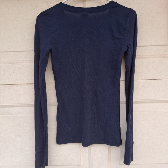 Hollister blue thin long sleeved shirt . xs - Picture 2 of 2